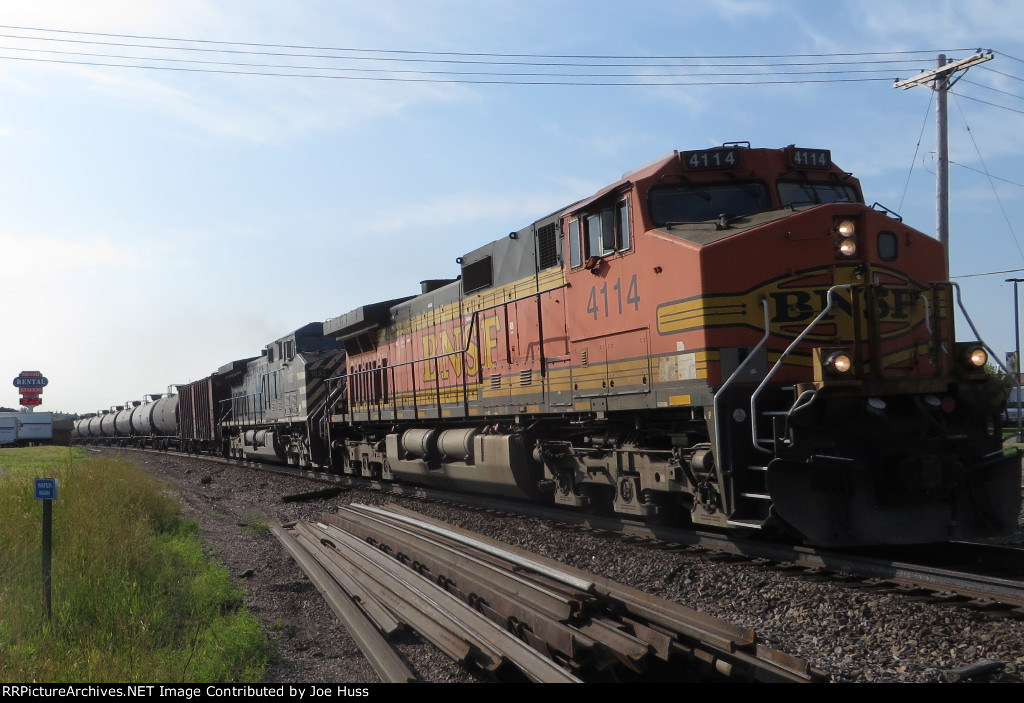 BNSF 4114 West